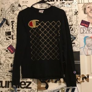 Champion long sleeve shirt